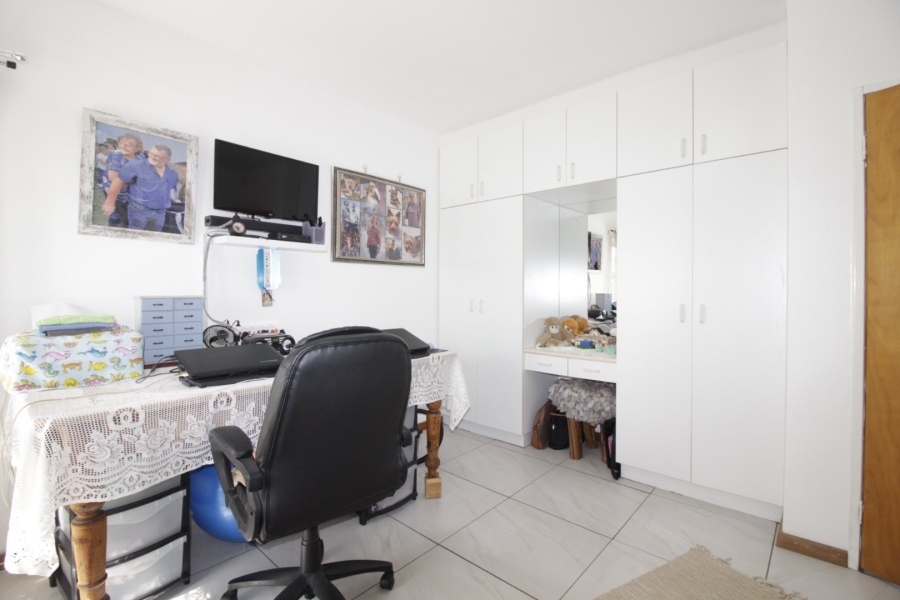  Bedroom Property for Sale in C Place Eastern Cape
